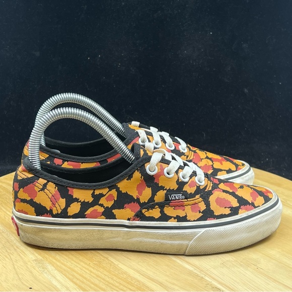 Vans Classic Lace Up Orange/Black Animal Print Women’s Size 6.5 - Picture 4 of 10